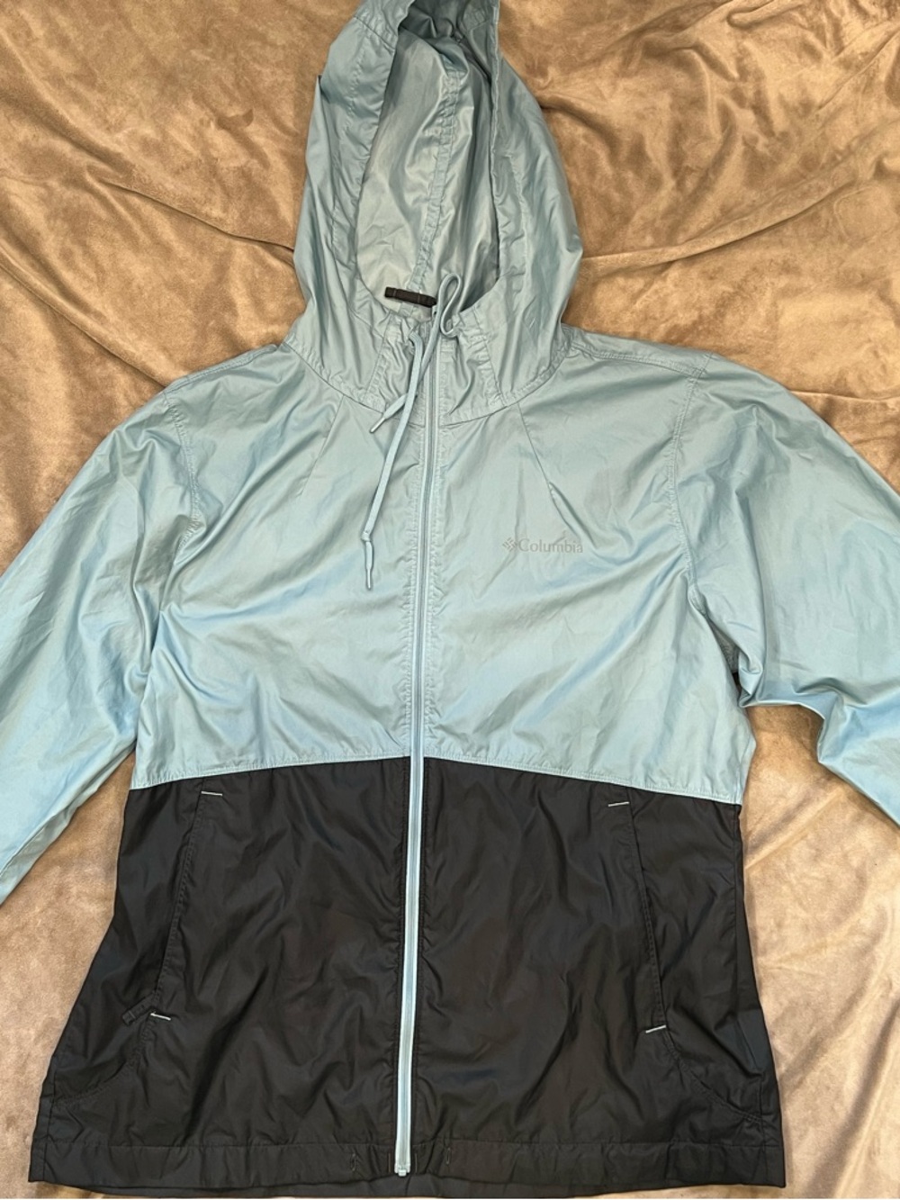 Columbia Two-Tone Hooded Windbreaker - Light Blue & Black